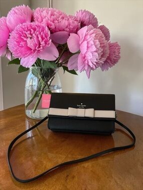 Kate Spade Kirk Park New Veronique Bow Crossbody or Clutch Bag Beige & Black